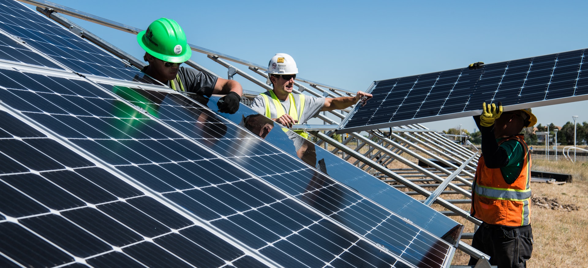 découvrez notre service d'installateur photovoltaïque à paris. profitez d'une installation solaire professionnelle et durable pour réduire votre facture d'électricité tout en contribuant à la protection de l'environnement. contactez-nous dès aujourd'hui pour un devis personnalisé !