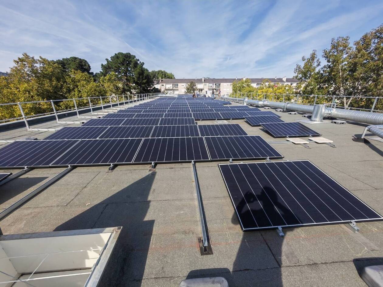 découvrez des installateurs photovoltaïques à rennes pour transformer votre maison en une source d'énergie renouvelable. profitez d'une installation professionnelle, d'un accompagnement personnalisé et maximisez vos économies d'énergie tout en respectant l'environnement.