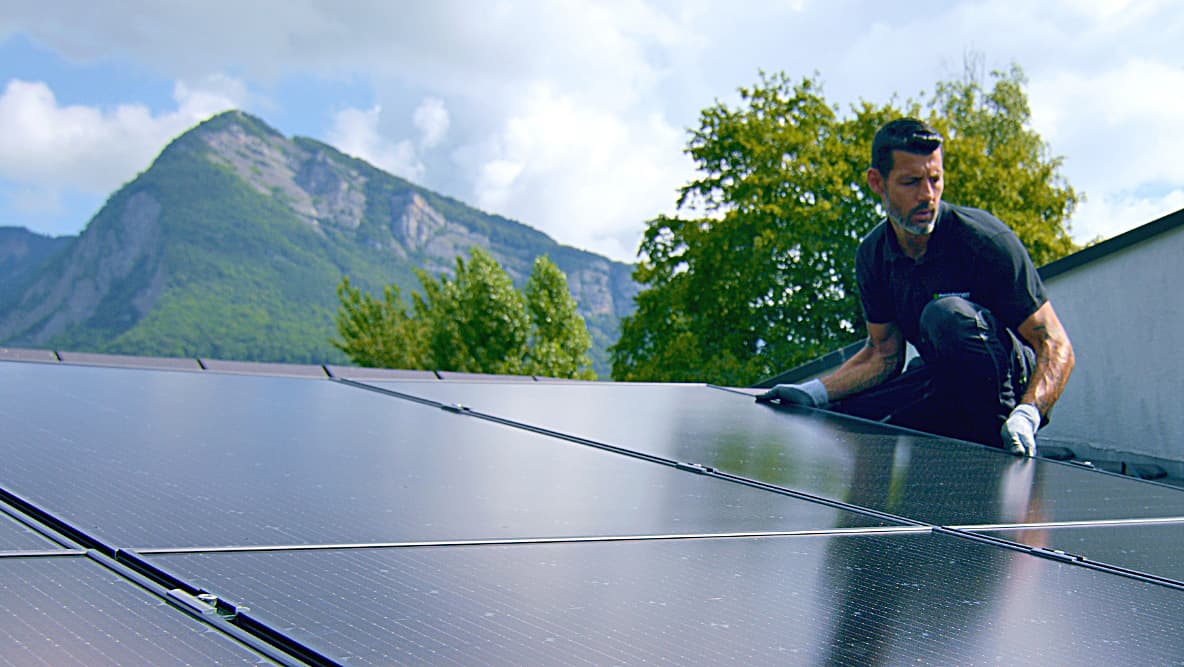 découvrez notre service d'installateur photovoltaïque en rhône-alpes, spécialisé dans l'installation de panneaux solaires. profitez d'une énergie propre et renouvelable tout en réduisant vos factures d'électricité. contactez-nous pour une évaluation sur mesure de votre projet.