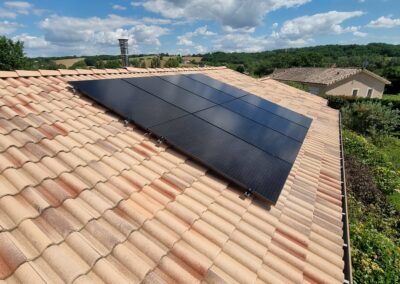 découvrez nos services d'installation photovoltaïque dans le tarn. profitez d'énergie renouvelable et réduisez vos factures d'électricité grâce à nos solutions sur mesure. contactez-nous pour un devis gratuit et commencez à investir dans l'avenir durable de votre maison.