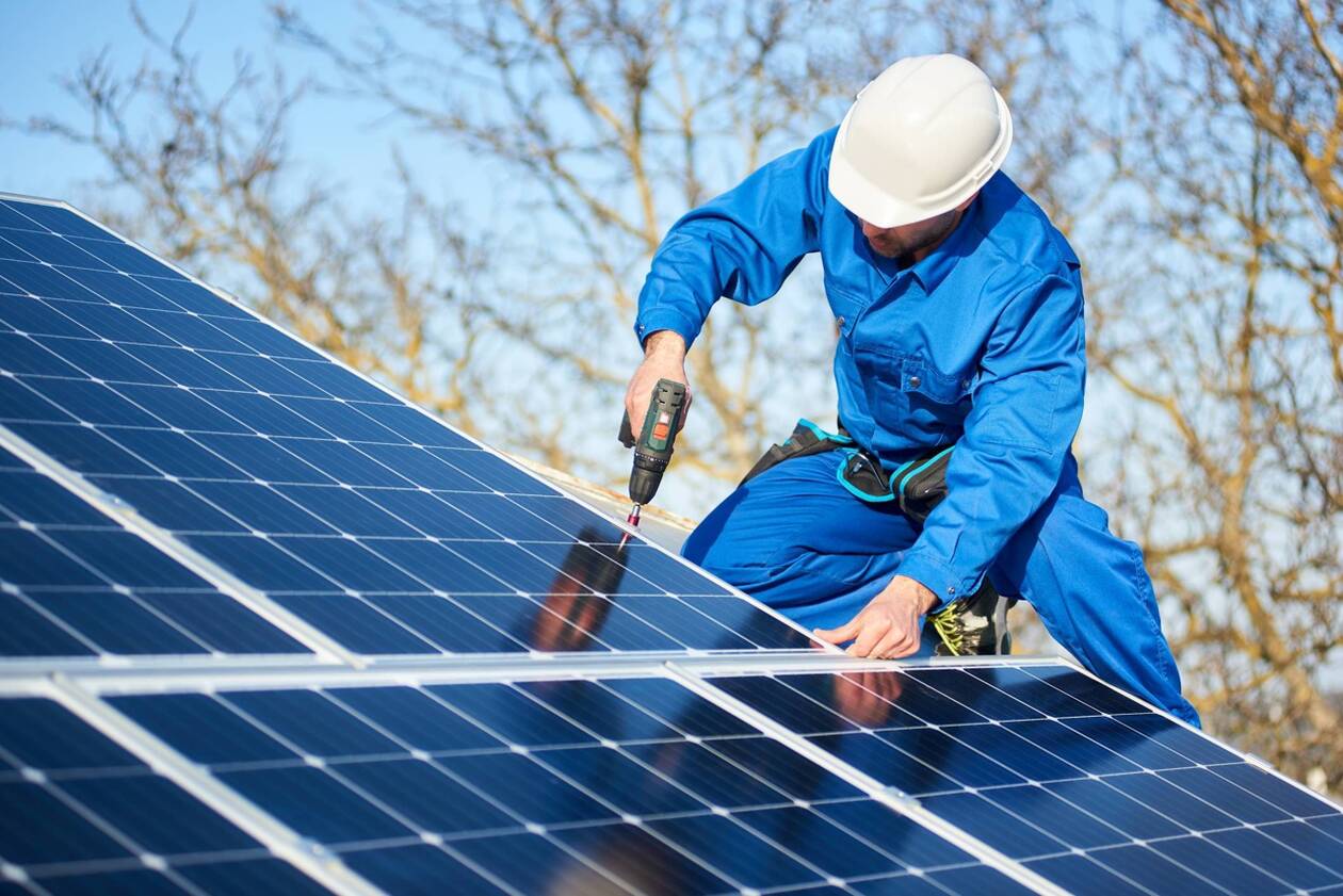 découvrez notre service d'installateur photovoltaïque en vendée, spécialisé dans l'installation de panneaux solaires de haute qualité. profitez d'une énergie renouvelable et réduisez vos factures d'électricité tout en contribuant à la protection de l'environnement.