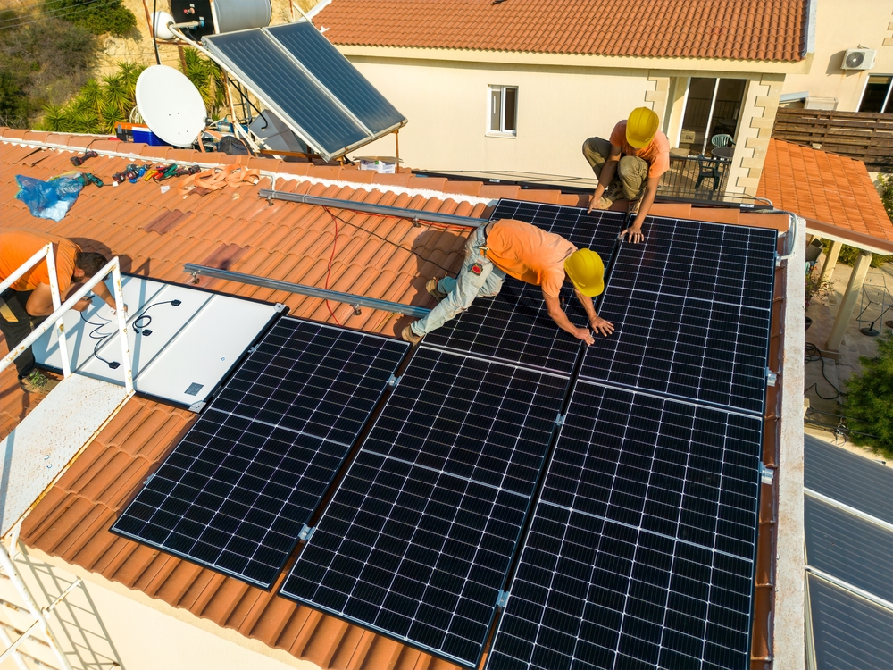 découvrez nos services d'installation de panneaux photovoltaïques, garantissant une énergie durable et des économies sur vos factures d'électricité. nos experts certifiés vous accompagnent dans la transition vers une énergie renouvelable et écoresponsable.