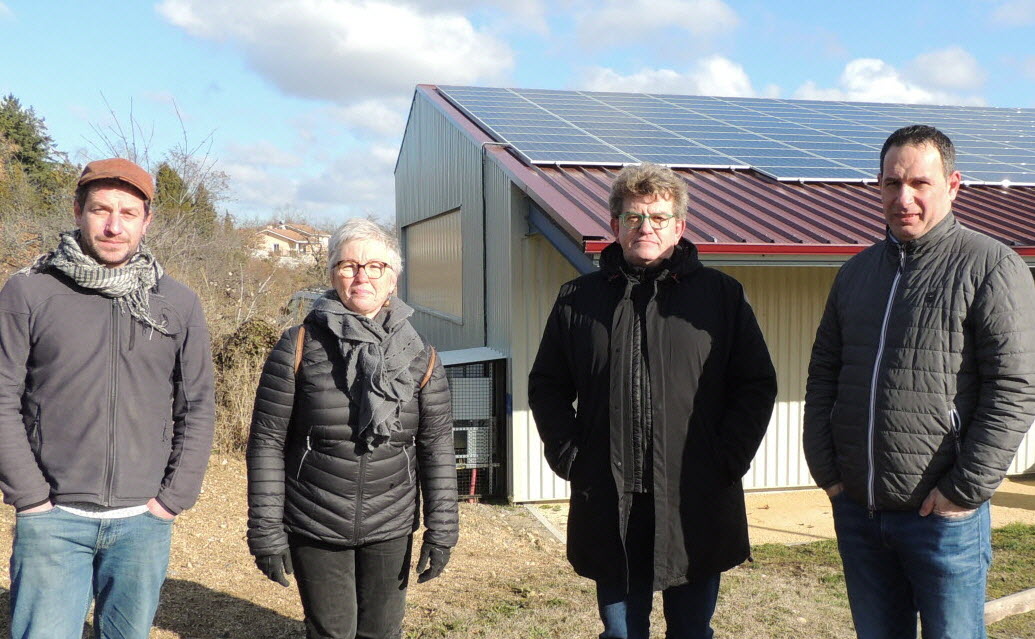 découvrez nos services d'installation de panneaux photovoltaïques à annonay. profitez d'une énergie renouvelable et réduisez vos factures d'électricité grâce à nos solutions sur mesure. contactez-nous pour un devis gratuit !