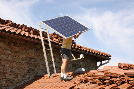 découvrez notre service d'installateur photovoltaïque à carry, spécialisé dans l'installation de panneaux solaires de haute qualité. profitez d'énergies renouvelables pour réduire vos factures et contribuer à un avenir durable.