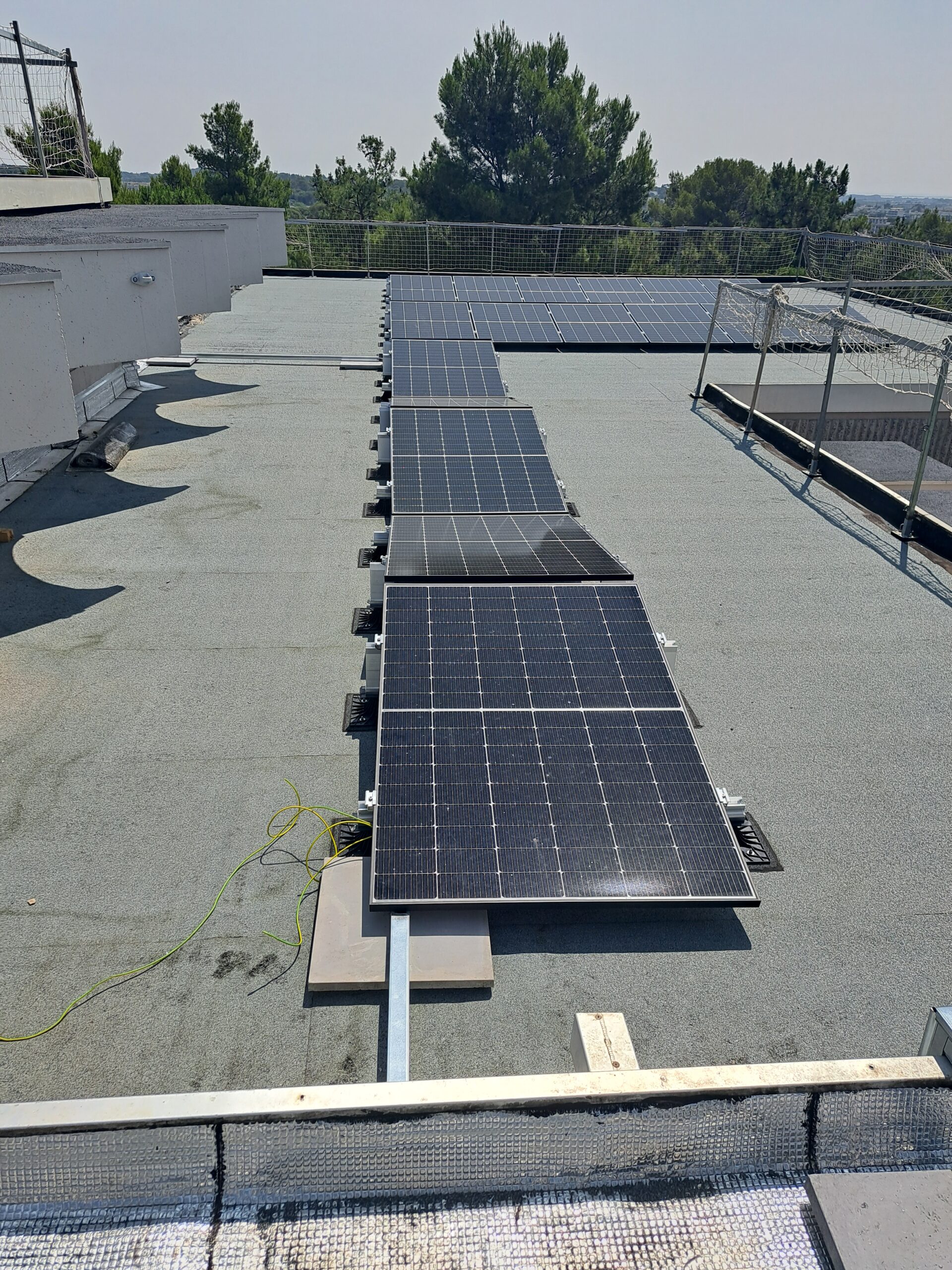 découvrez nos services d'installation de panneaux photovoltaïques à montpellier. profitez d'une énergie renouvelable et réduisez votre facture d'électricité grâce à des solutions sur mesure. contactez nos experts pour un devis gratuit!