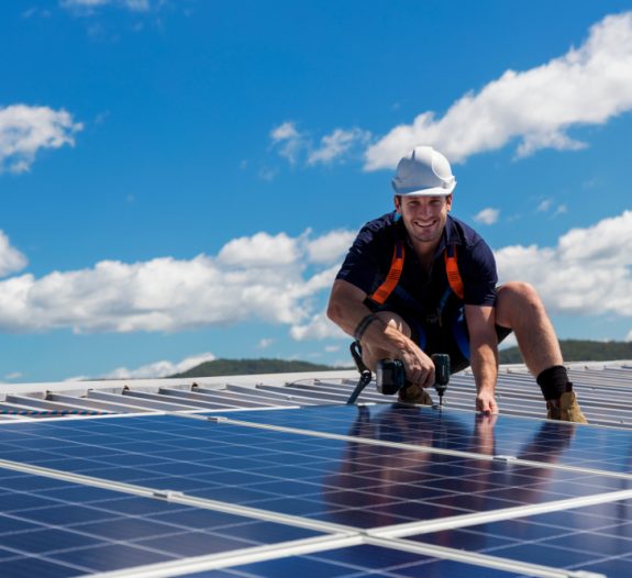 découvrez nos services d'installation de panneaux photovoltaïques en normandie. profitez d'une énergie renouvelable et économique pour votre habitation, avec des experts à votre service pour un accompagnement personnalisé.