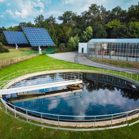 découvrez les meilleurs installateurs photovoltaïques à rennes pour transformer votre consommation d'énergie avec des solutions durables et rentables. contactez-nous pour un devis personnalisé et commencez votre transition énergétique dès aujourd'hui.