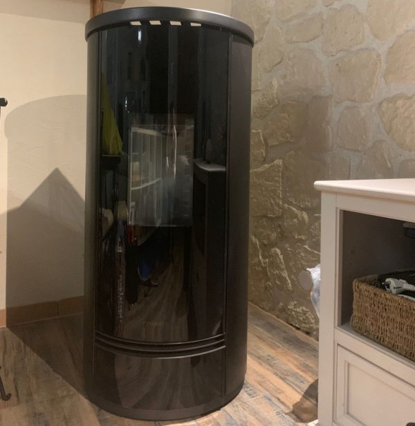 découvrez nos services d'installation de poêles à granulés dans le département 79. profitez d'une chauffe écologique et économique grâce à notre expertise et nos conseils personnalisés pour choisir le meilleur équipement pour votre maison.