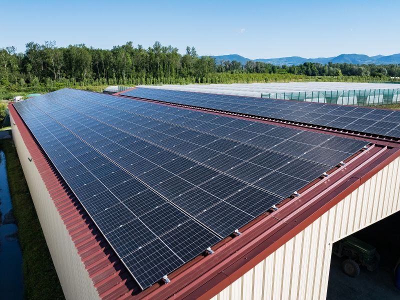 découvrez les meilleurs installateurs de panneaux photovoltaïques en isère pour profiter d'une énergie renouvelable, réduire vos factures d'électricité et contribuer à la protection de l'environnement. faites le choix de l'expertise et de la qualité avec nos partenaires certifiés.