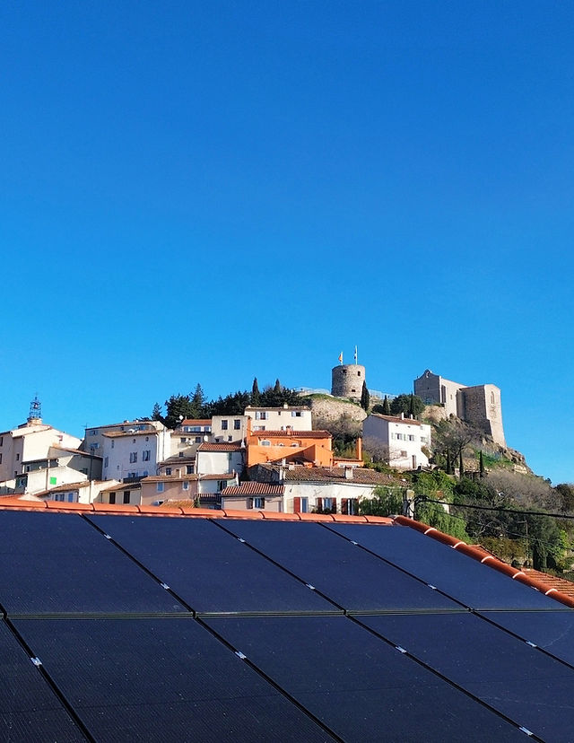 découvrez notre service d'installateur de panneaux photovoltaïques à toulon. profitez d'une expertise locale pour optimiser votre production d'énergie renouvelable et réaliser des économies sur vos factures d'électricité. contactez-nous dès aujourd'hui pour un devis personnalisé !