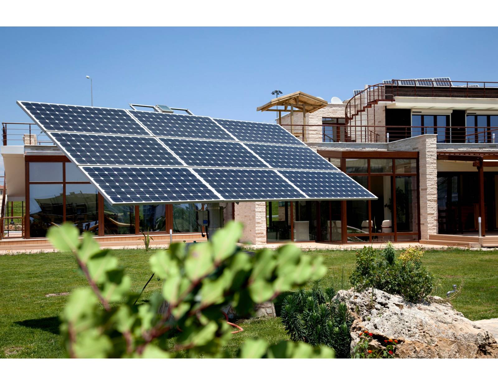 découvrez les services d'installation de panneaux photovoltaïques dans le vaucluse. profitez d'une expertise locale pour optimiser vos économies d'énergie et contribuer à la transition écologique. contactez nos installateurs certifiés pour un accompagnement personnalisé.