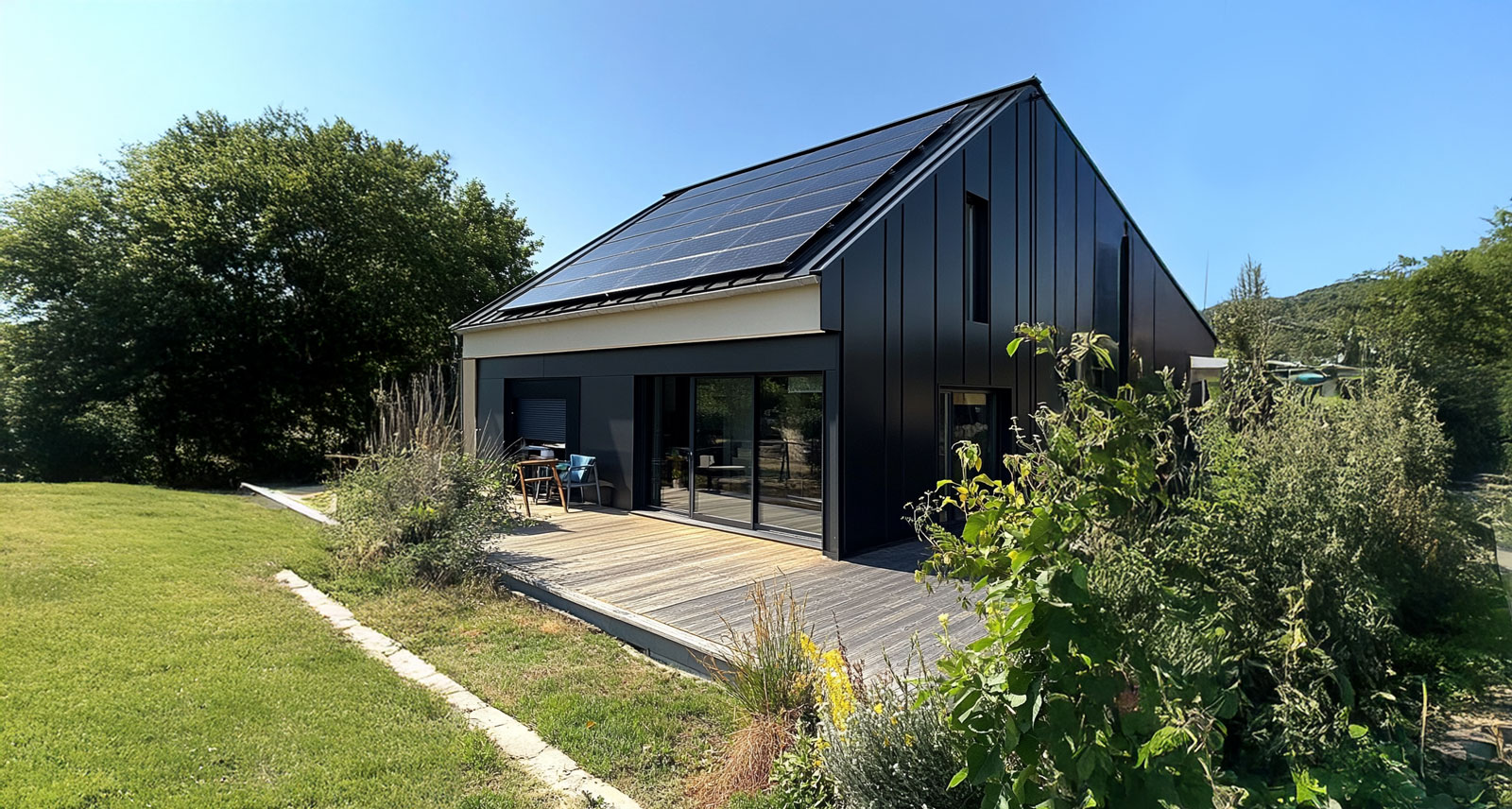 découvrez nos services d'installation photovoltaïque certifiés rge. bénéficiez d'une expertise professionnelle pour des panneaux solaires performants et respectueux de l'environnement. maximisez votre autonomie énergétique tout en réalisant des économies sur votre facture d'électricité.