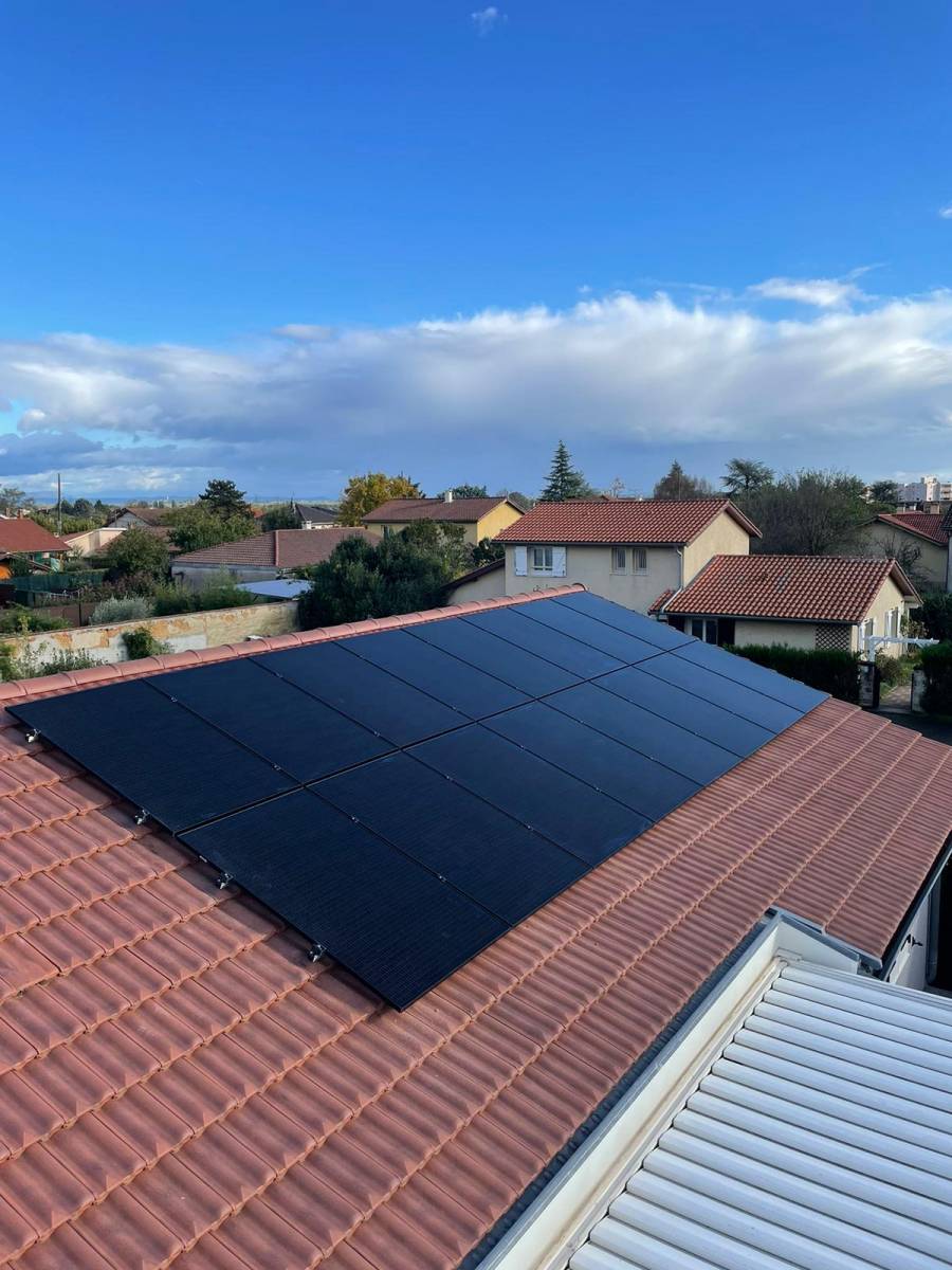 découvrez nos installateurs de panneaux photovoltaïques dans l'ain, experts en solutions énergétiques écologiques. profitez d'une installation professionnelle et personnalisée pour réduire vos factures d'électricité tout en préservant l'environnement.