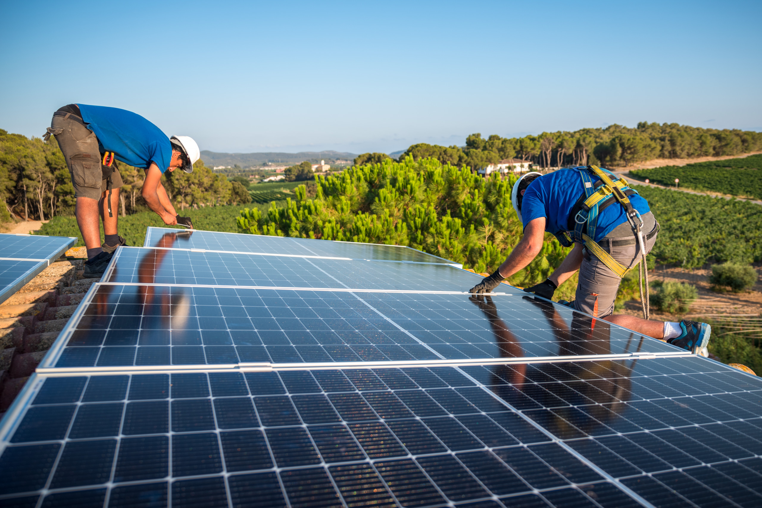 découvrez comment l'installation de panneaux photovoltaïques peut transformer votre propriété en source d'énergie renouvelable. profitez des avantages écologiques et économiques tout en contribuant à la transition énergétique. faites le choix d'une solution durable pour réduire votre facture d'électricité.