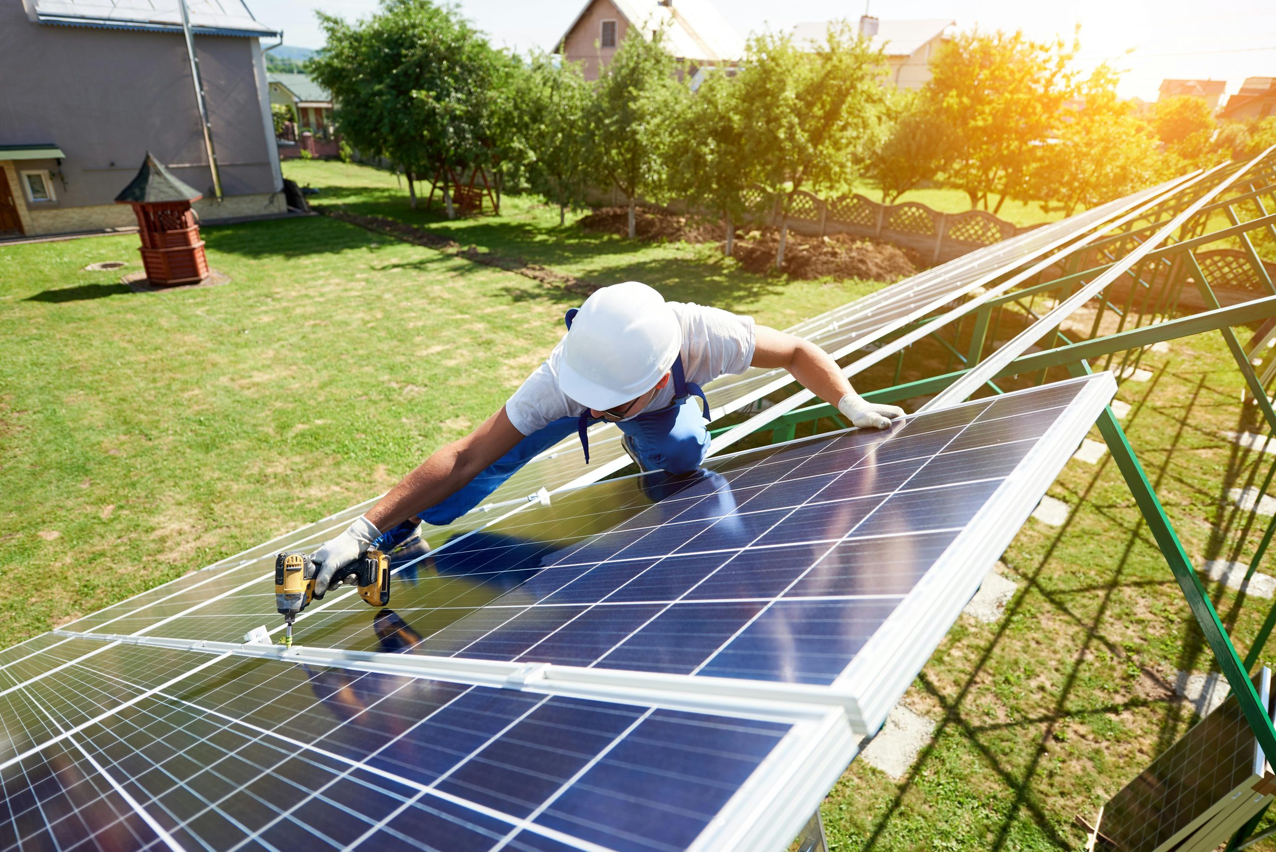 découvrez nos services d'installation de panneaux photovoltaïques sol pour bénéficier d'une énergie renouvelable et réduire votre facture d'électricité. profitez d'une solution écologique et économiquement avantageuse tout en contribuant à la protection de l'environnement.