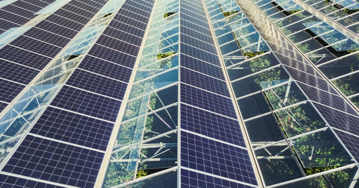 découvrez le photovoltaïque, une solution énergétique durable qui transforme la lumière du soleil en électricité. informez-vous sur les avantages, le fonctionnement et l'installation de panneaux solaires pour réduire vos factures d'énergie et contribuer à la protection de l'environnement.