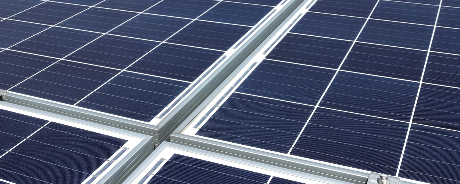 découvrez comment l'installation photovoltaïque peut transformer votre maison en une source d'énergie durable et économique. profitez des avantages des panneaux solaires pour réduire votre facture d'électricité et contribuer à la protection de l'environnement.