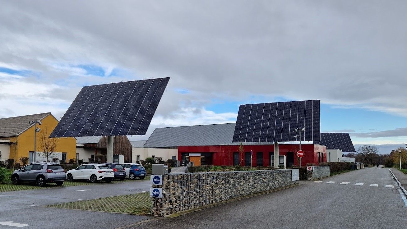 découvrez nos solutions d'installation photovoltaïque en alsace, adaptées à vos besoins énergétiques. profitez d'une énergie renouvelable et réduisez vos factures d'électricité grâce à nos experts en panneaux solaires.
