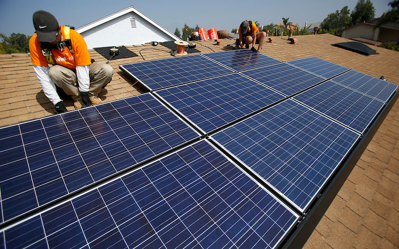 découvrez notre service d'installation photovoltaïque dans le gard. optez pour une énergie renouvelable et économique, contribuez à la préservation de l'environnement tout en réduisant vos factures d'électricité. nos experts vous accompagnent à chaque étape de votre projet.