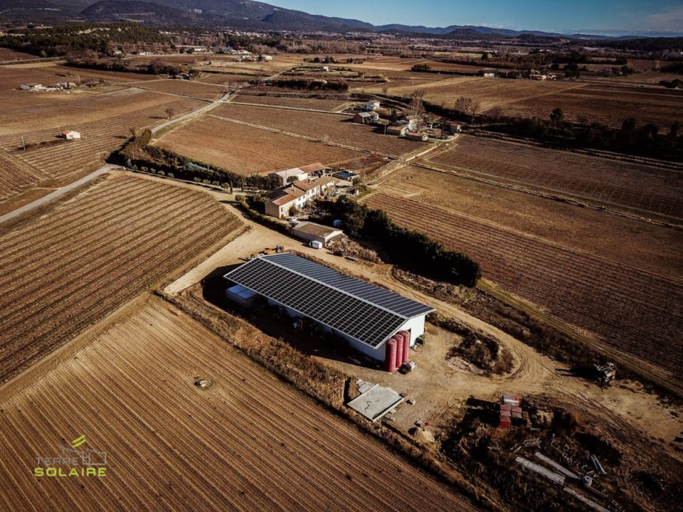 découvrez comment bénéficier d'une installation photovoltaïque gratuite pour produire votre propre électricité, réduire vos factures d'énergie et contribuer à la transition énergétique. profitez des aides et subventions disponibles pour vous lancer dans l'énergie solaire.