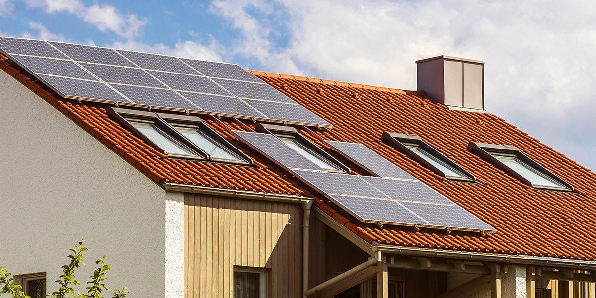 découvrez comment installer des panneaux photovoltaïques chez vous pour profiter d'une énergie renouvelable et réduire vos factures d'électricité. suivez notre guide étape par étape et faites le choix écologique qui fait du bien à la planète.