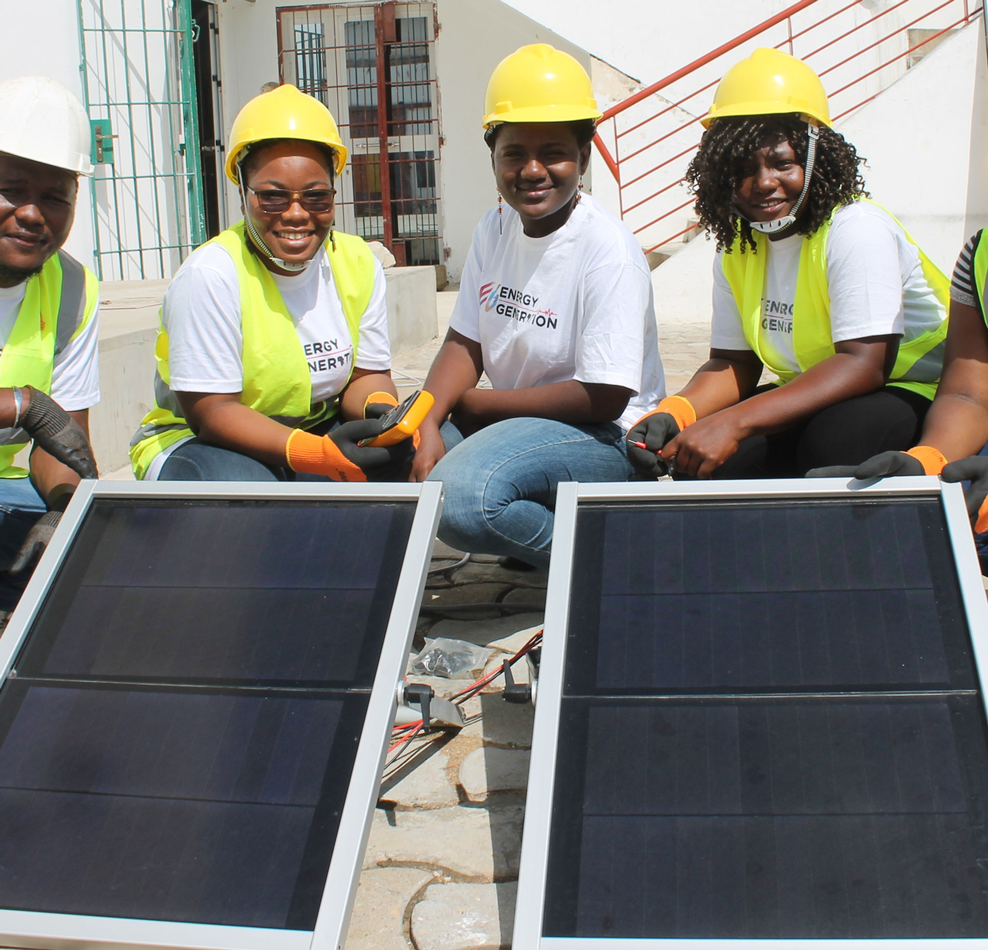 découvrez comment installer un système photovoltaïque avec la formation afpa. apprenez les techniques et compétences nécessaires pour devenir un expert en énergie solaire et participez à la transition énergétique.