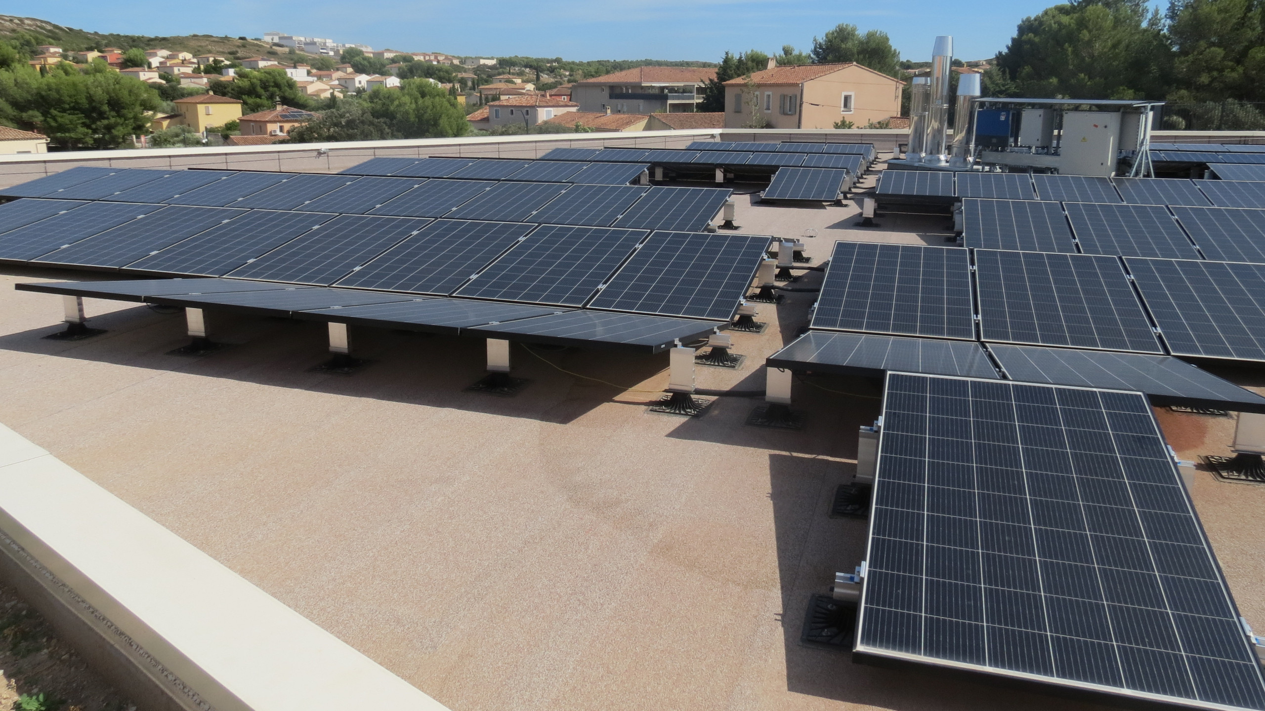 découvrez comment installer un système photovoltaïque dans les bouches-du-rhône pour profiter d'une énergie propre et réduire vos factures d'électricité. profitez de conseils d'experts et d'informations sur les meilleures pratiques pour un projet réussi.