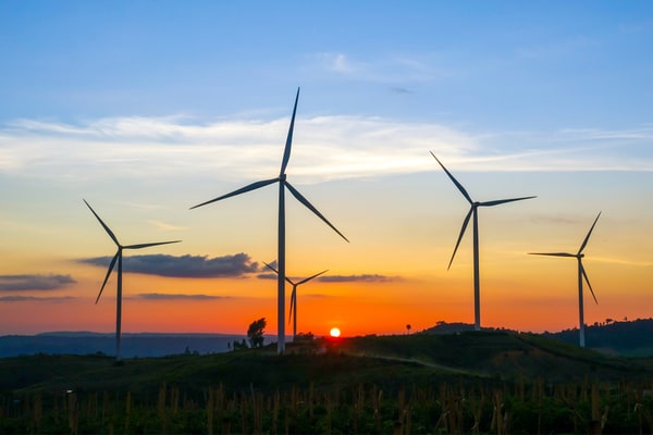 découvrez comment investir dans les énergies renouvelables et participer à la transition énergétique. apprenez les différentes options d'investissement, les avantages financiers, et contribuez à un avenir durable tout en générant des revenus.