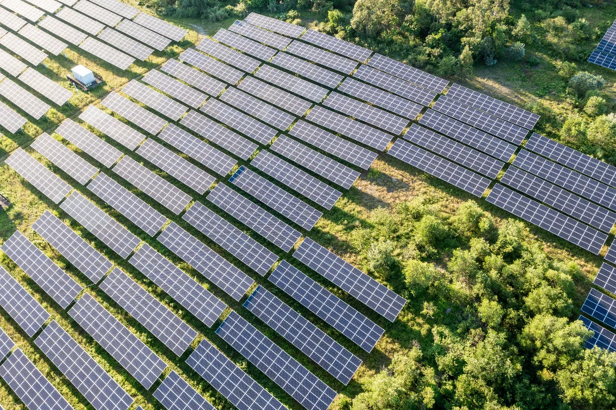 découvrez comment investir dans les énergies renouvelables peut façonner un avenir durable. explorez les opportunités d'investissement, les technologies vertes et les bénéfices écologiques pour contribuer à un monde meilleur tout en générant des rendements financiers.