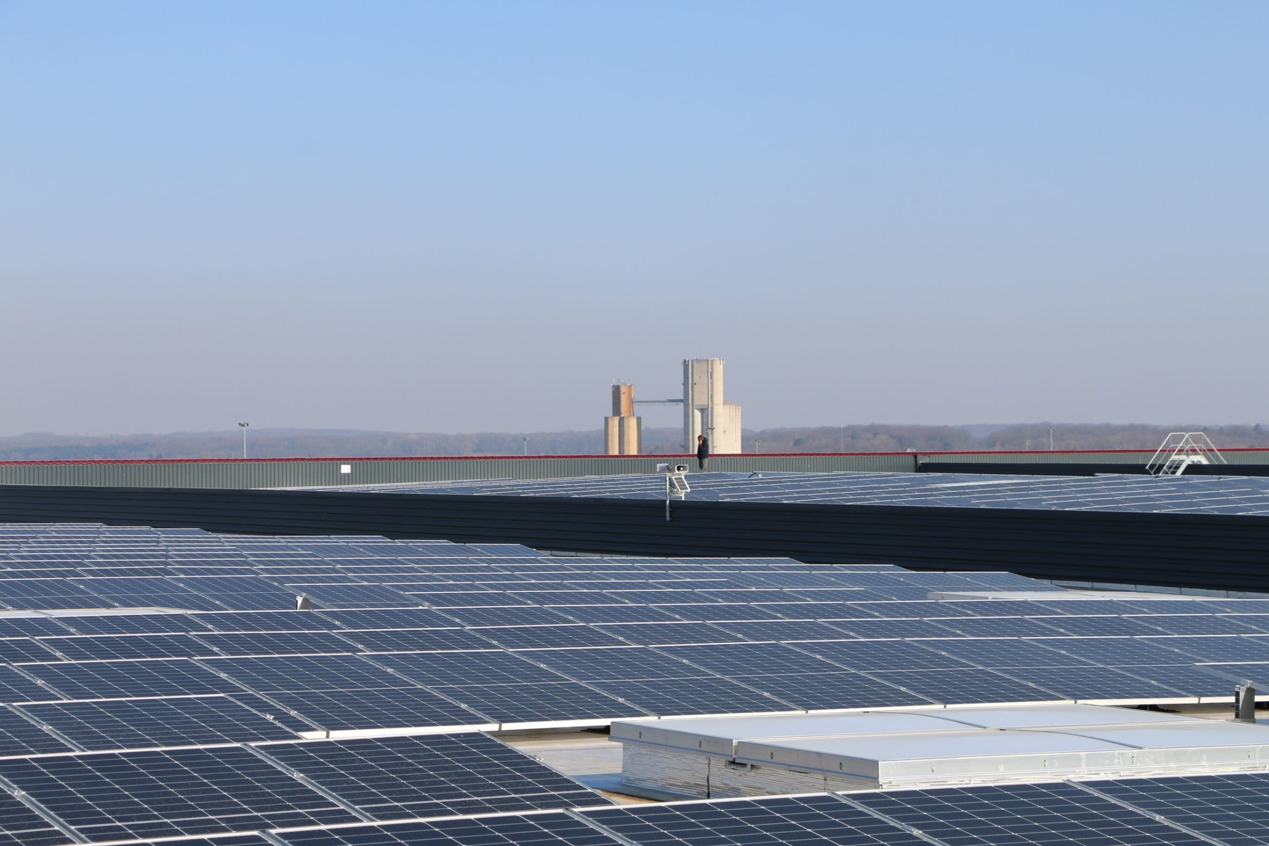 découvrez comment investir dans des panneaux solaires dans les hauts-de-france. profitez d'un potentiel énergétique renouvelable, d'économies sur vos factures d'électricité et de subventions gouvernementales pour transformer votre maison en un espace durable et écoresponsable.