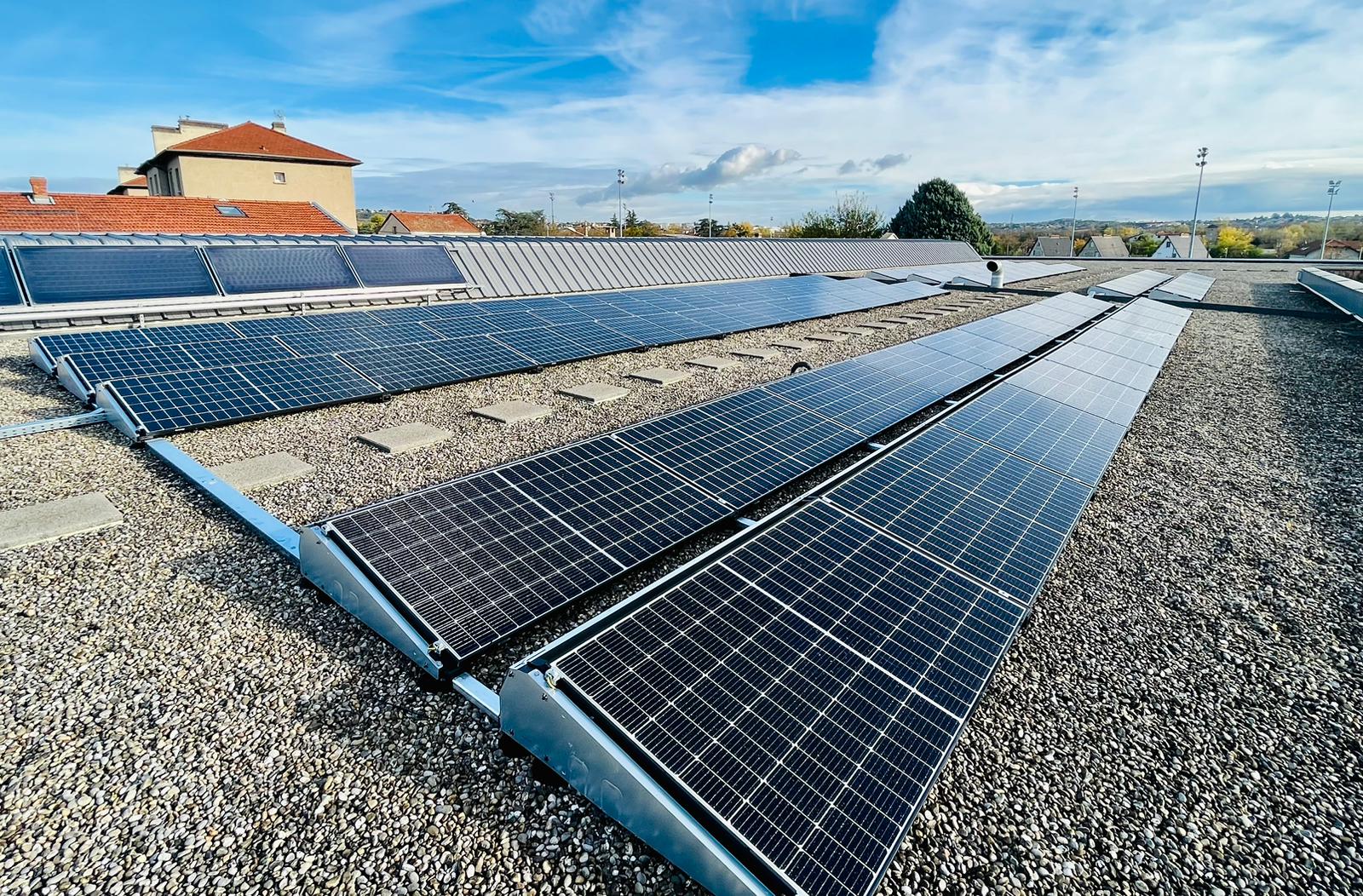 découvrez le leader photovoltaïque en rhône-alpes, spécialisé dans l'installation de systèmes solaires innovants et durables. profitez d'une expertise locale pour optimiser votre production d'énergie renouvelable et réduire vos factures d'électricité. faites le choix d'un avenir énergétique responsable en vous tournant vers les solutions photovoltaïques les plus performantes.