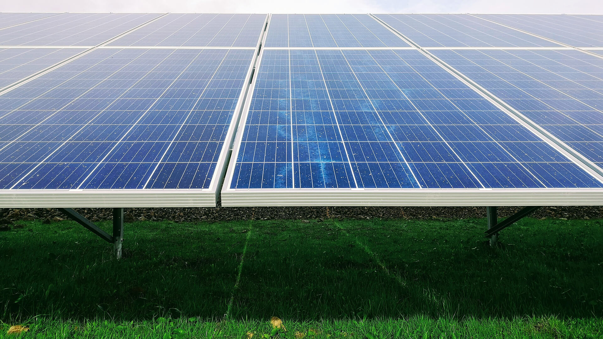 découvrez la loi photovoltaïque, un cadre juridique essentiel pour promouvoir l'énergie solaire en france. informez-vous sur les avantages, les subventions et les conditions d'accès pour les particuliers et les entreprises souhaitant investir dans l'énergie photovoltaïque.