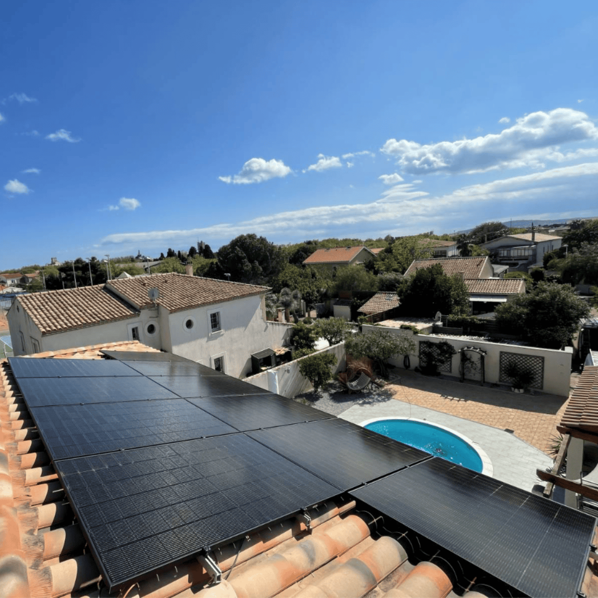 découvrez les meilleurs installateurs photovoltaïques qui vous offrent une expertise inégalée et des solutions sur mesure pour optimiser votre production d'énergie solaire. faites le choix de la qualité et de la performance pour un avenir durable.
