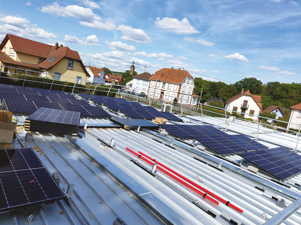 découvrez comment organiser efficacement votre projet photovoltaïque pour maximiser l'énergie solaire, réduire vos factures d'électricité et contribuer à la préservation de l'environnement. nos conseils et solutions adaptées vous guideront dans chaque étape de l'installation.
