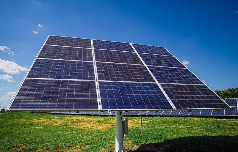 découvrez les avantages des panneaux solaires pour une énergie renouvelable et économique. informez-vous sur les technologies, les coûts d'installation et les bénéfices environnementaux des systèmes solaires.