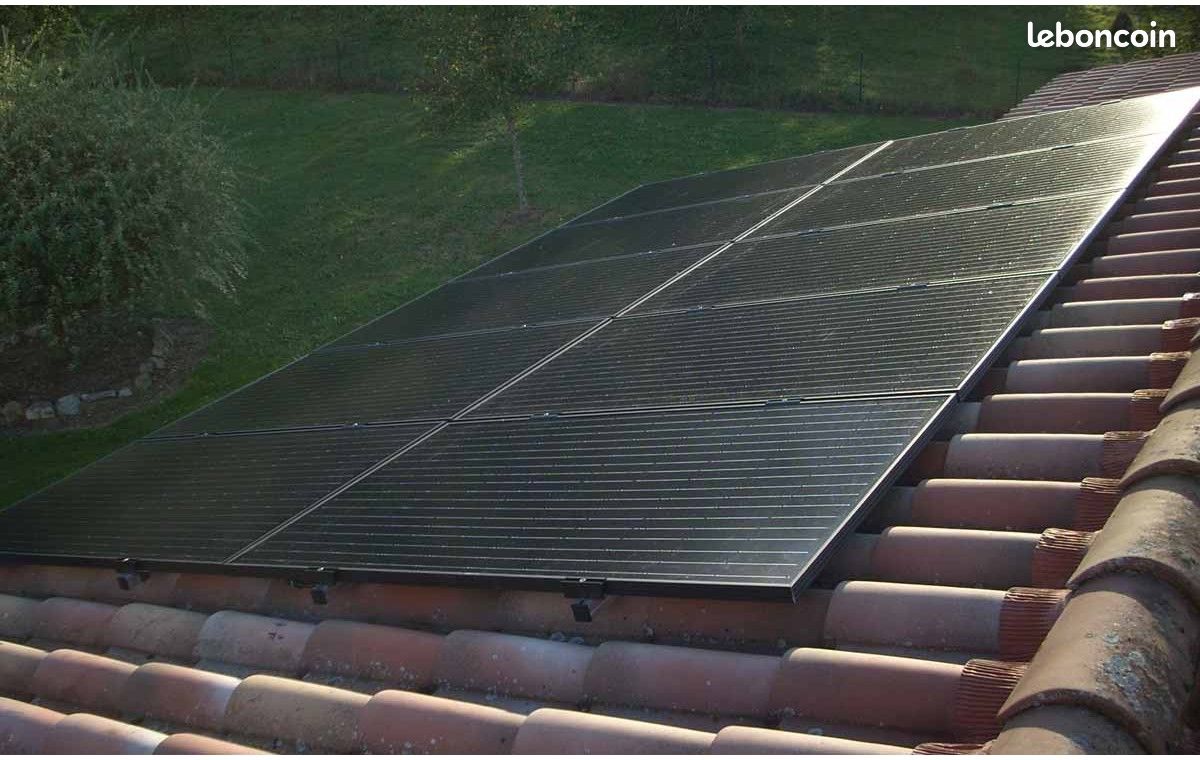 découvrez les avantages des panneaux photovoltaïques sur tuile, une solution innovante et esthétique pour produire votre propre électricité tout en préservant l'intégrité de votre toiture. profitez d'une installation discrète et performante qui valorise votre bien immobilier et contribue à la transition énergétique.