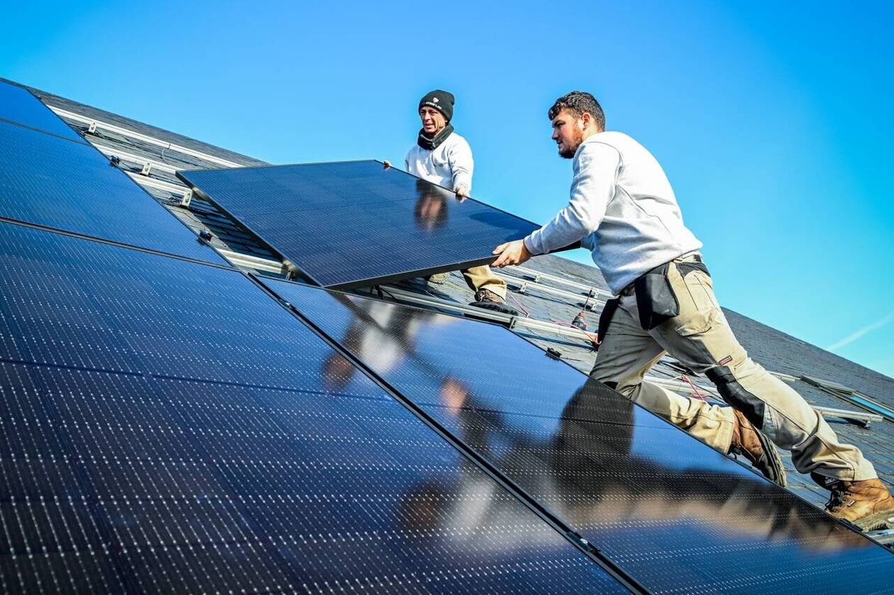 découvrez les avantages des panneaux solaires pour votre maison ou votre entreprise. économisez sur vos factures d'énergie tout en contribuant à la protection de l'environnement grâce à une source d'énergie renouvelable et durable.