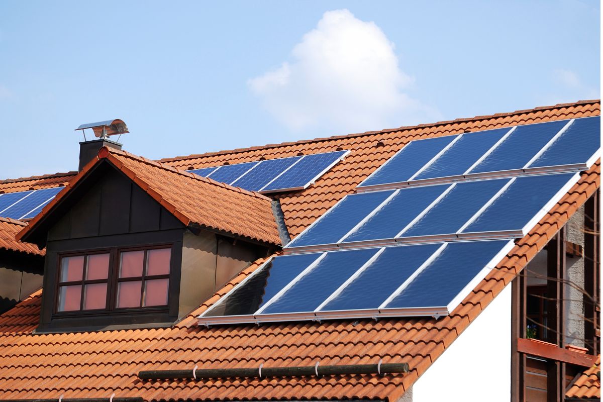 découvrez la définition du panneau solaire hybride, une solution innovante combinant énergie solaire thermique et photovoltaïque pour maximiser l'efficacité énergétique de votre habitation. apprenez comment cette technologie peut réduire vos factures d'énergie tout en préservant l'environnement.