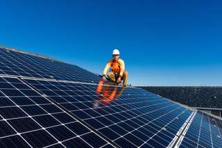 découvrez comment bénéficier d'un panneau solaire subventionné pour réduire votre facture d'énergie et contribuer à la transition écologique. informez-vous sur les aides disponibles et les avantages d'une installation solaire.