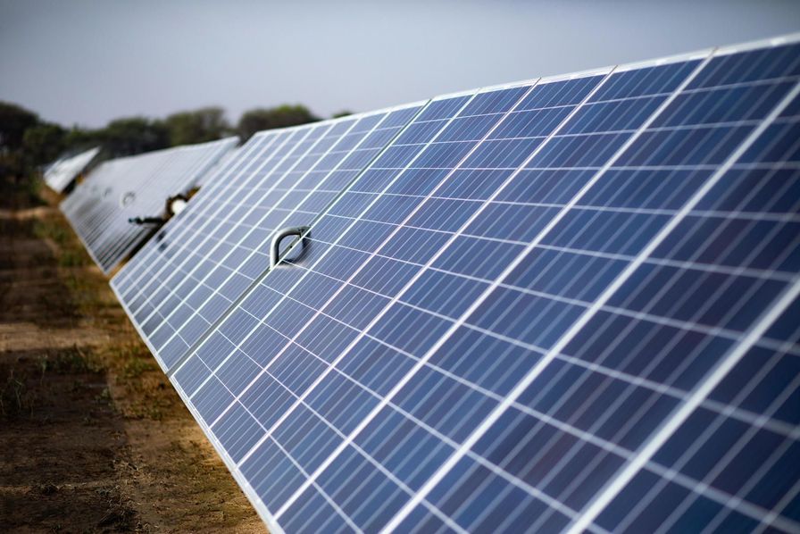 découvrez les avantages des panneaux photovoltaïques pour produire votre propre électricité et réduire votre facture énergétique. optez pour une solution durable et écologique pour alimenter votre maison tout en préservant l'environnement.