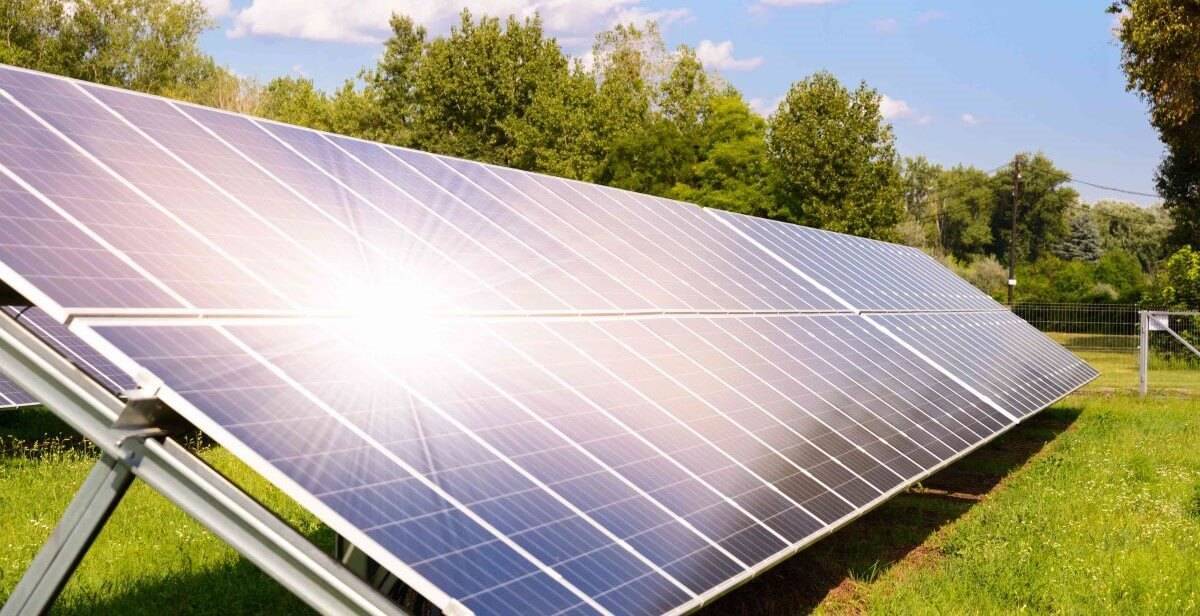 découvrez nos solutions de panneaux photovoltaïques à dijon pour une énergie renouvelable et économique. profitez d'une installation sur mesure, d'un accompagnement professionnel et d'économies sur votre facture d'énergie. engagez-vous pour l'environnement tout en réduisant vos coûts.