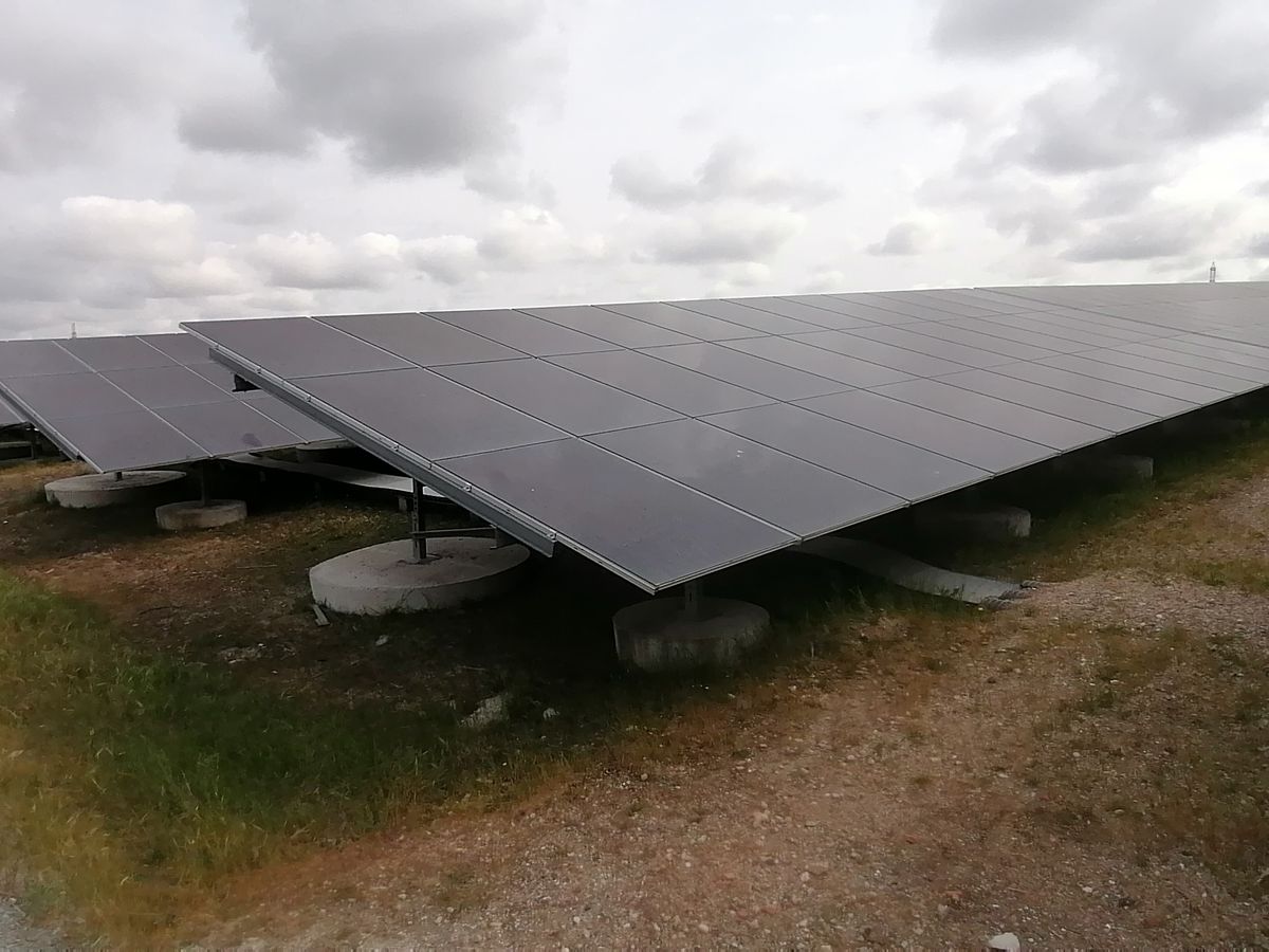 découvrez les meilleurs panneaux photovoltaïques à bordeaux pour réduire vos factures d'énergie et préserver l'environnement. profitez d'installations sur mesure et de conseils d'experts pour maximiser votre indépendance énergétique.