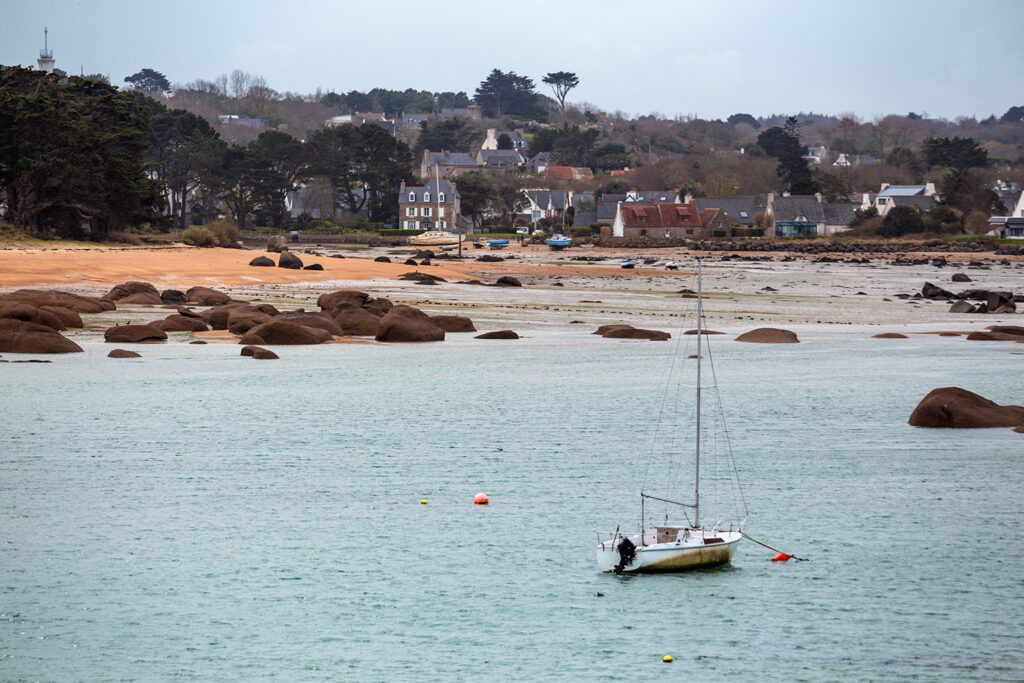 découvrez les avantages des panneaux photovoltaïques en bretagne : solutions écologiques, économies d'énergie et subventions locales. optez pour une énergie renouvelable et durable adaptée à votre région.