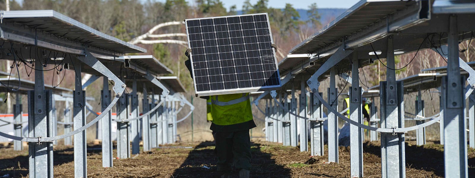 découvrez les panneaux photovoltaïques en corrèze, une solution énergétique écologique et économique pour réduire vos factures d'électricité. optez pour une énergie renouvelable fiable et contribuez à la préservation de l'environnement tout en valorisant votre propriété.