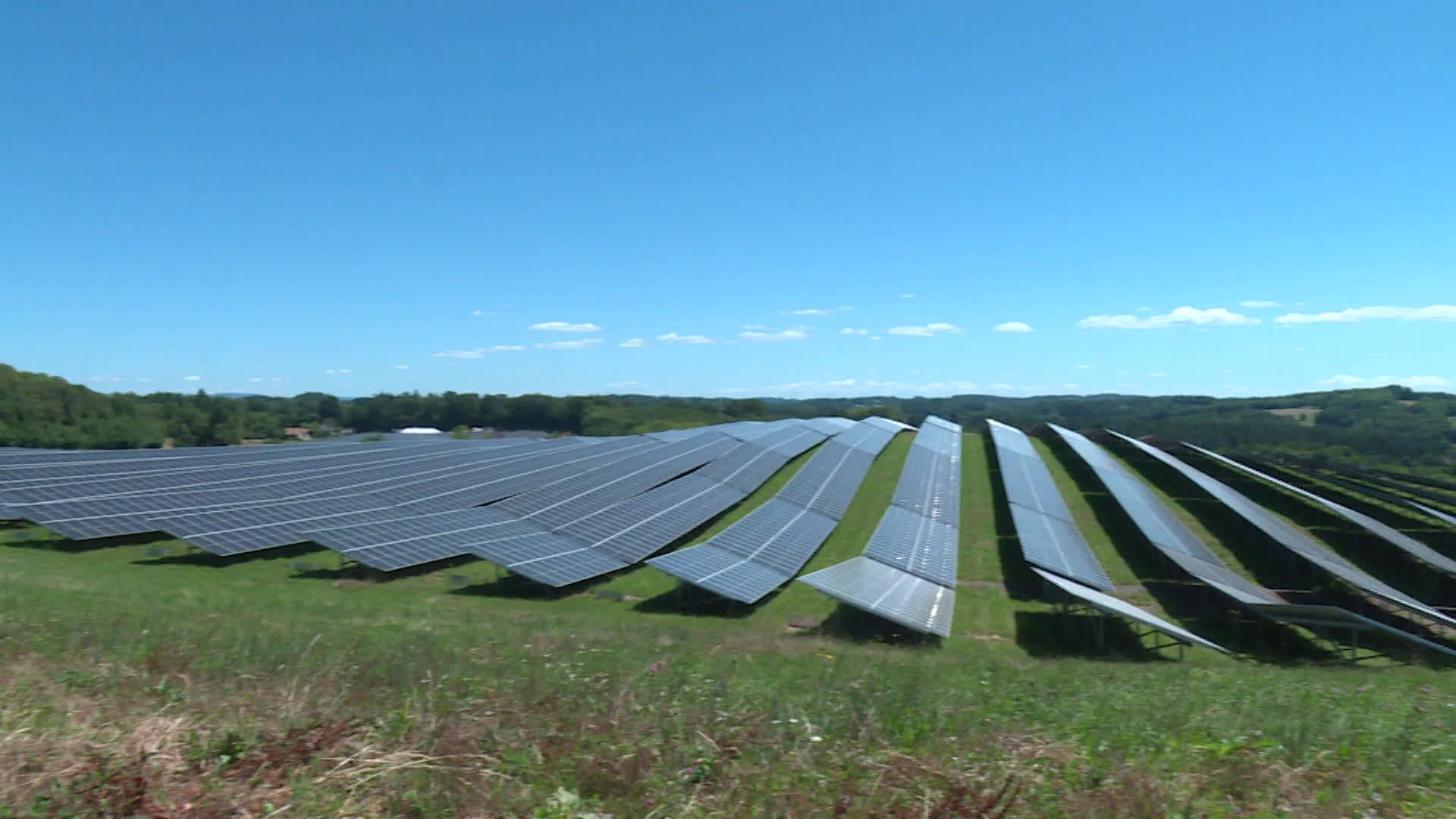 découvrez les avantages des panneaux photovoltaïques en corrèze. optez pour une solution énergétique durable et économique pour votre maison tout en bénéficiant d'aides et de subventions locales.