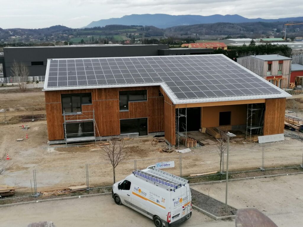 découvrez nos solutions de panneaux photovoltaïques en drôme pour une énergie renouvelable et économique. profitez du soleil pour réduire vos factures d'électricité et contribuer à la protection de l'environnement. informez-vous sur nos services d'installation et d'entretien personnalisés.