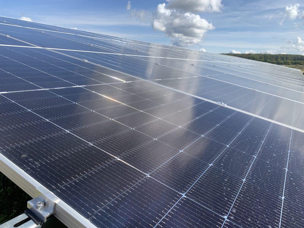 découvrez comment edf vous accompagne dans l'installation de panneaux solaires pour réduire vos factures d'énergie et contribuer à la transition énergétique. profitez d'une énergie renouvelable et durable grâce à des solutions adaptées à vos besoins.