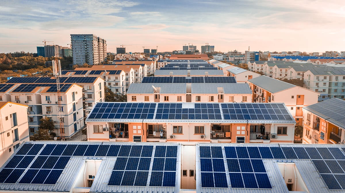 découvrez comment les panneaux photovoltaïques transforment l'habitat collectif en une solution énergétique durable et rentable. optimisez votre consommation d'énergie tout en contribuant à la transition écologique, grâce à des installations adaptées aux besoins des copropriétés et des immeubles.