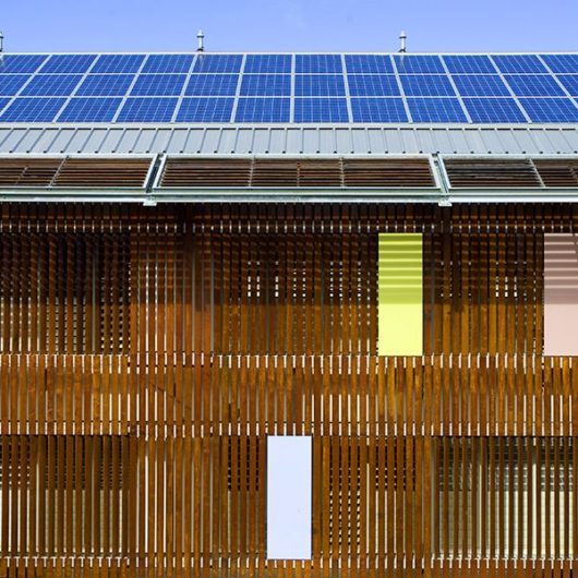découvrez les avantages des panneaux photovoltaïques en guadeloupe. maximisez votre production d'énergie solaire, réduisez vos factures d'électricité et contribuez à la préservation de l'environnement avec des solutions éco-responsables adaptées aux spécificités de l'île.