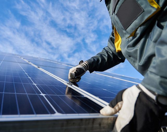 découvrez nos solutions de panneaux photovoltaïques à lille, idéales pour réduire votre empreinte carbone et réaliser des économies sur votre facture d'électricité. profitez de l'énergie renouvelable et d'une installation professionnelle adaptée à vos besoins.